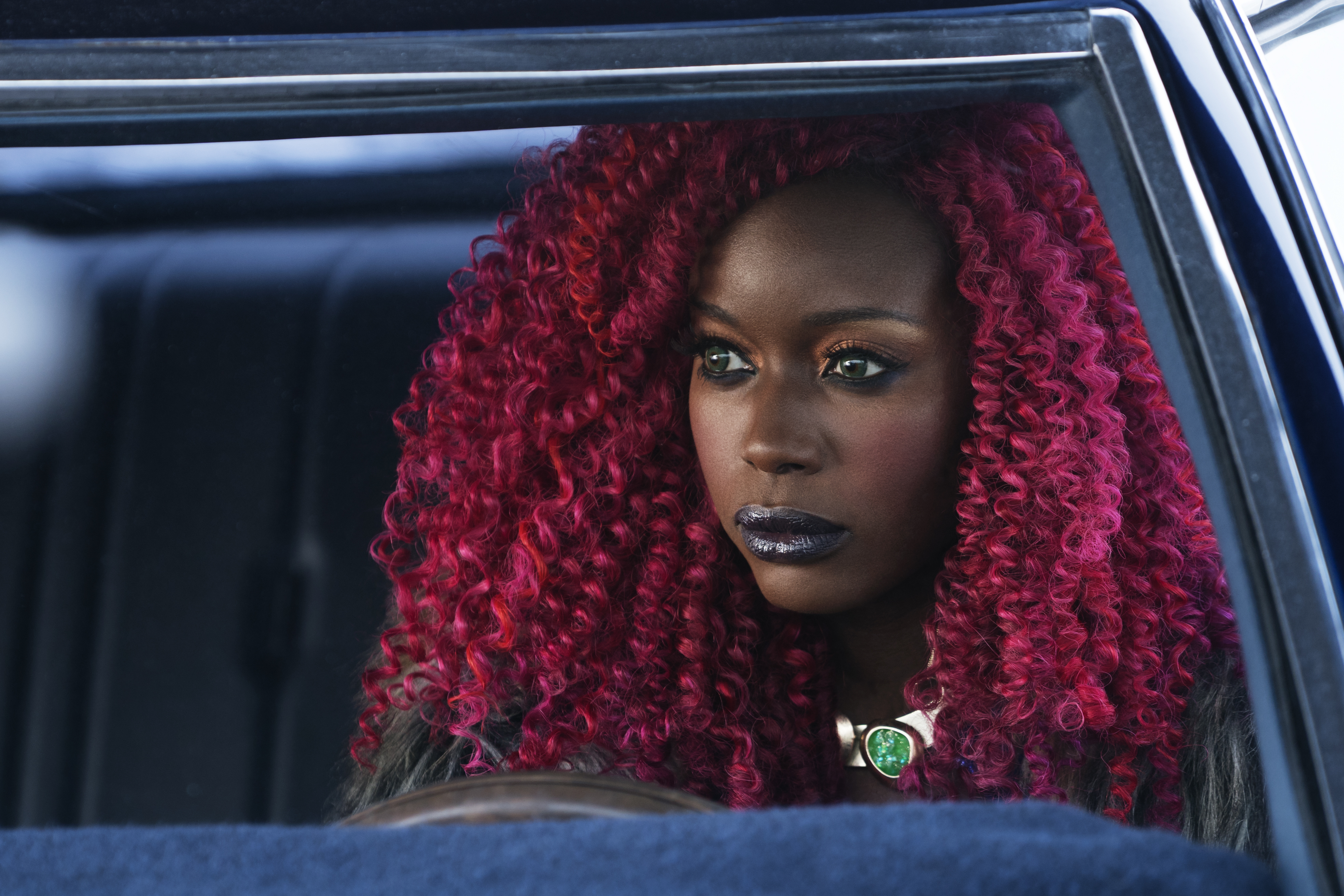 Titans: Anna Diop rivela il prossimo costume di Starfire