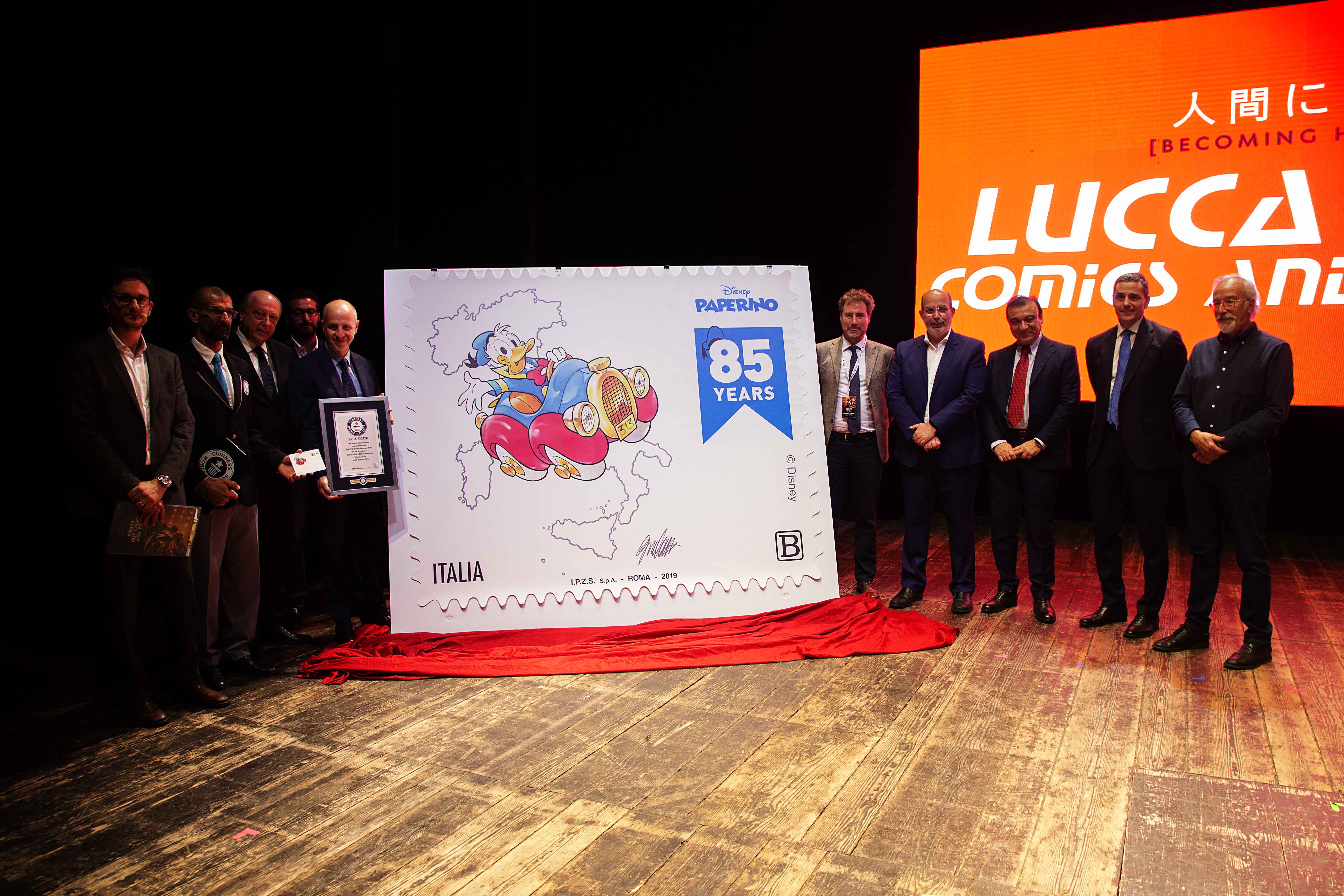 Lucca 2019 - Un francobollo da record per gli 85 anni di Paperino