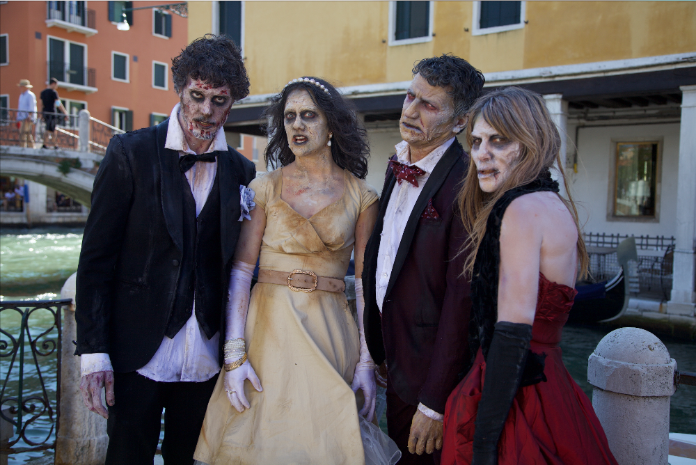 Alla 78ª edizione della Mostra internazionale d'arte cinematografica sono sbarcati gli zombie di The Walking Dead per celebrare l’arrivo dell’undicesima stagione della serie post-apocalittica su Disney+