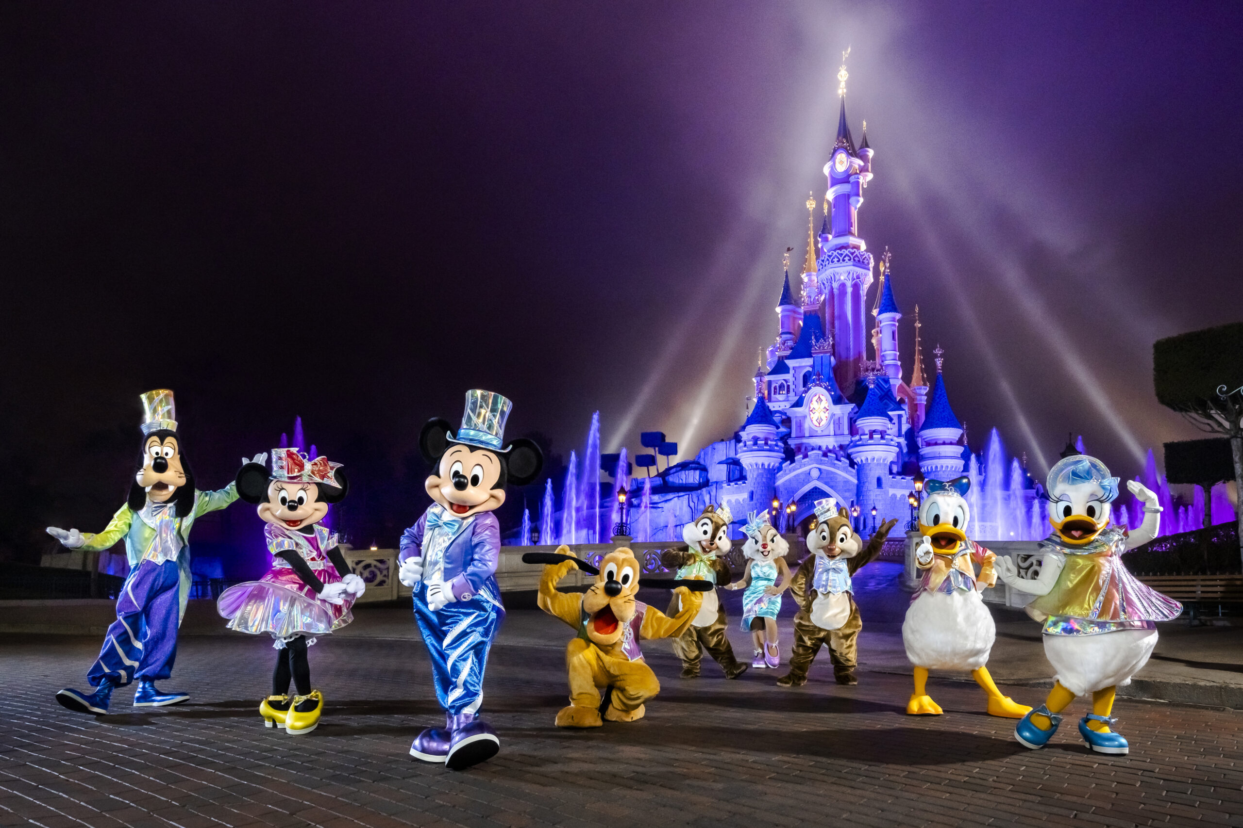 Disneyland Paris si appresta a spegnere 30 candeline e nulla sarà lasciato al caso. I festeggiamenti dureranno mesi e riserveranno tantissime sorprese