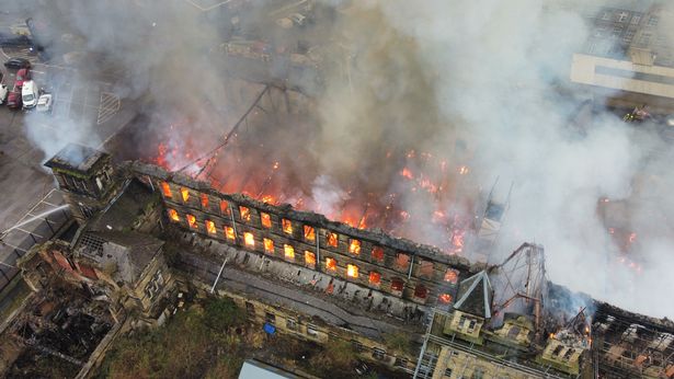 Un incendio ha distrutto i set di Peaky Blinders e Downton Abbey