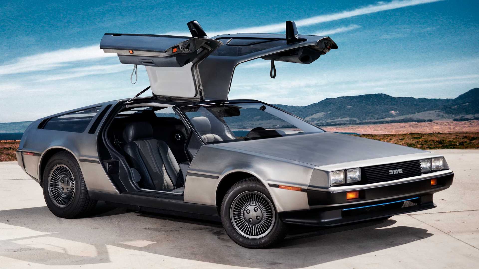 Prime foto della nuova DeLorean, auto resa celebre da Ritorno al Futuro