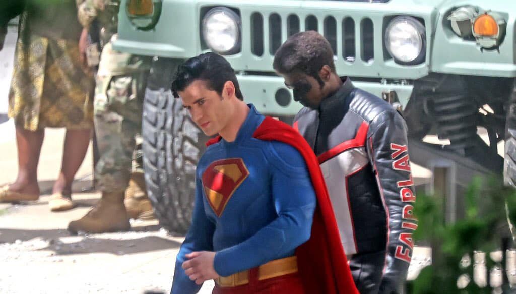 Superman - Trapelate le foto di David Corenswet con il nuovo costume
